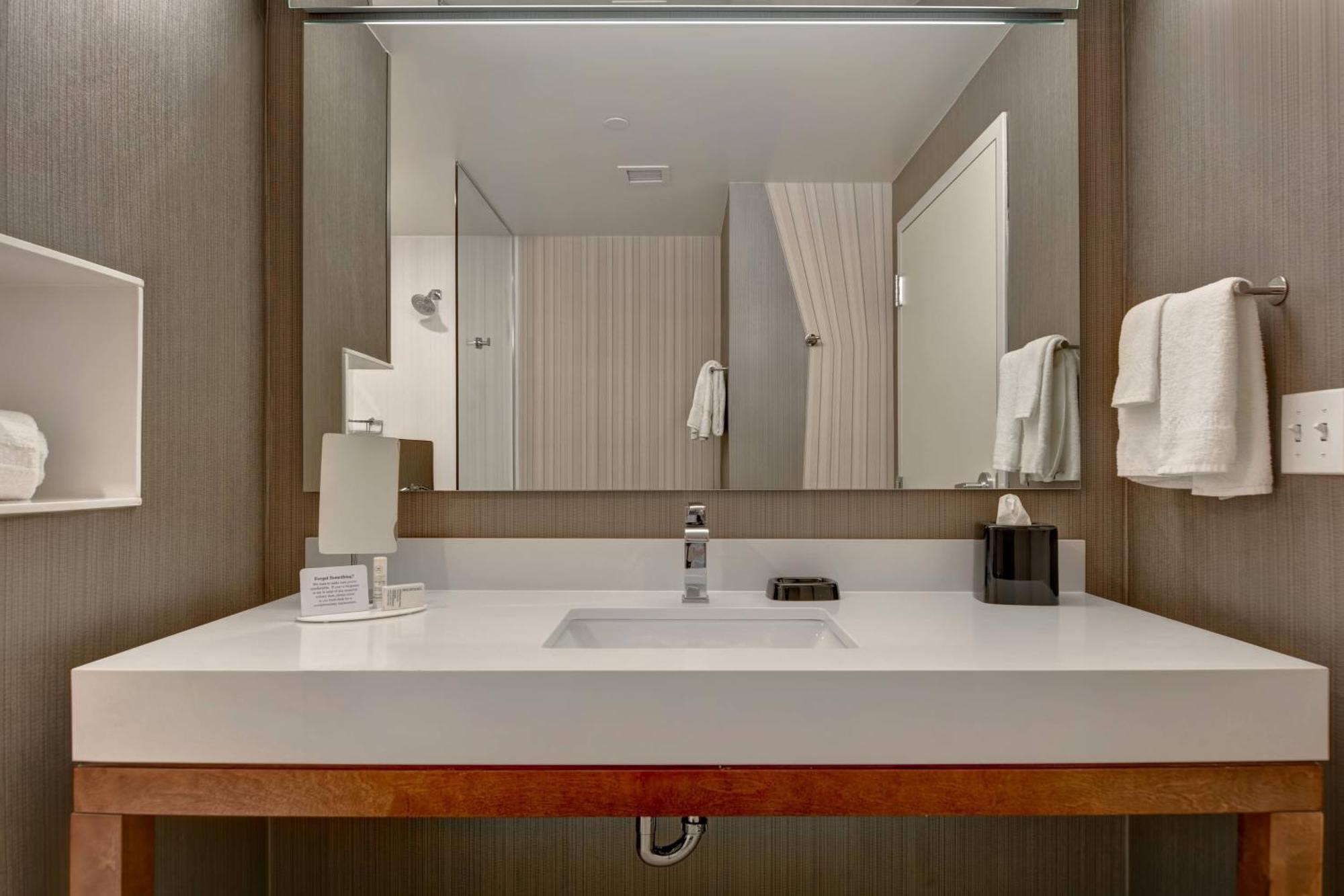 Courtyard By Marriott Bentonville Rogers Promenade Zewnętrze zdjęcie